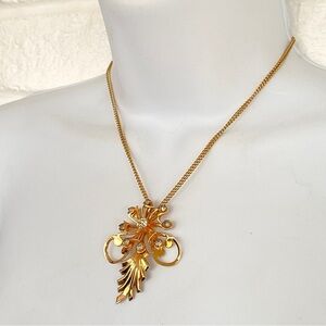 Vintage Necklace Clear Rhinestones Goldtone Pendant & Chain